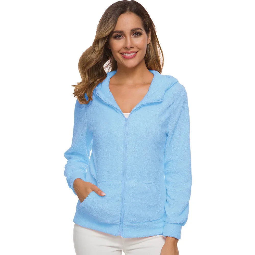 Veste à Capuche Femme – Douce et Tendance