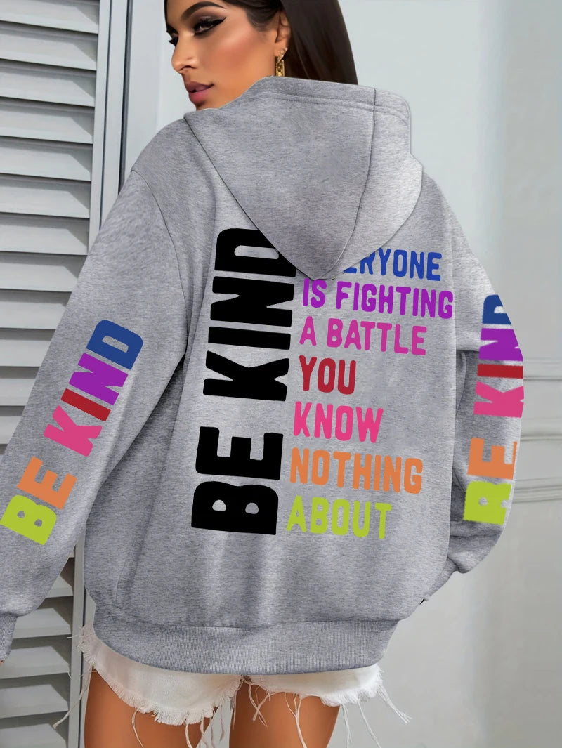 Sweat à Capuche Femme « Be Kind » – Imprimé Tendance