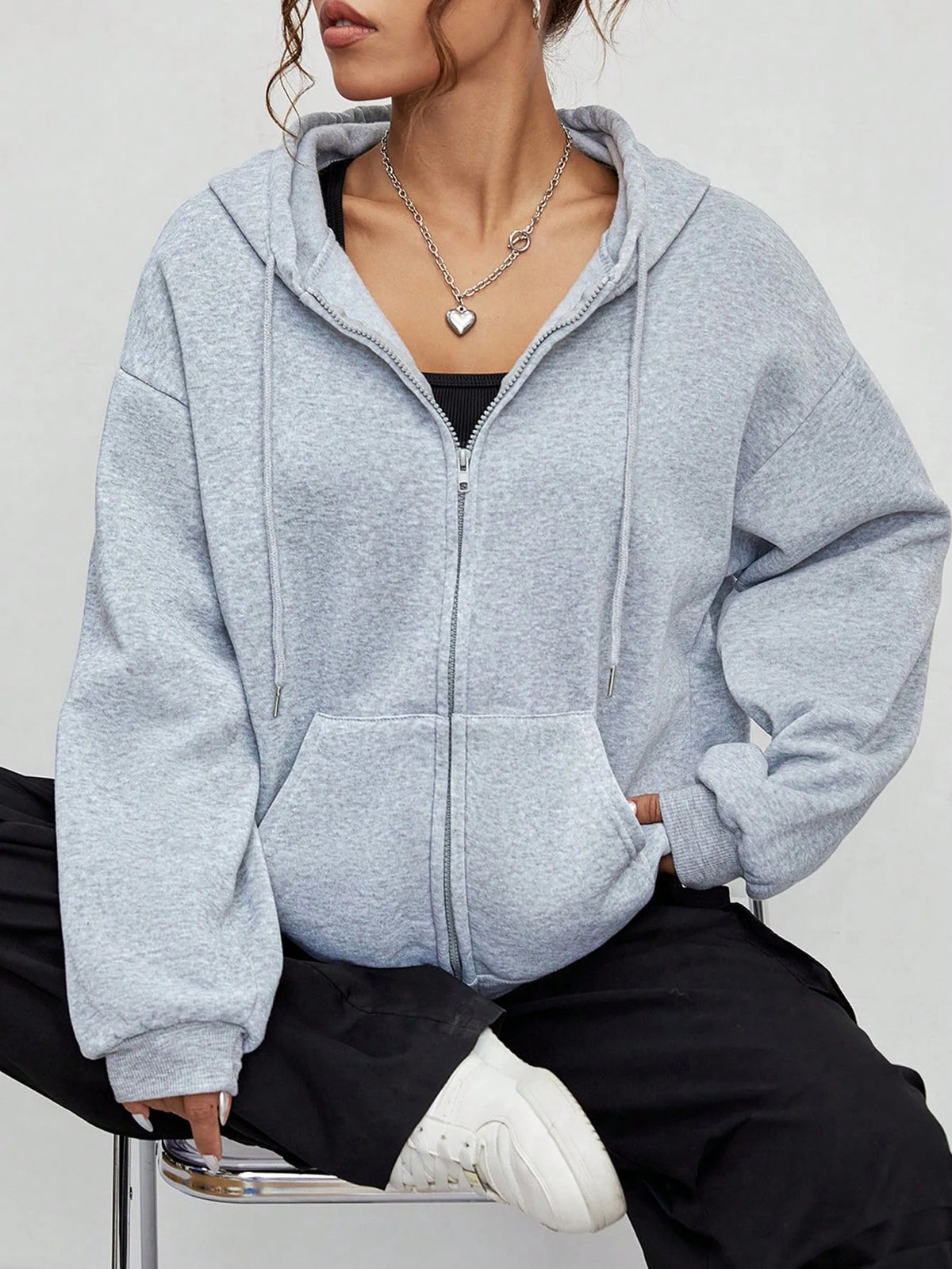 Sweat à Capuche Zippé Femme – Confort Quotidien