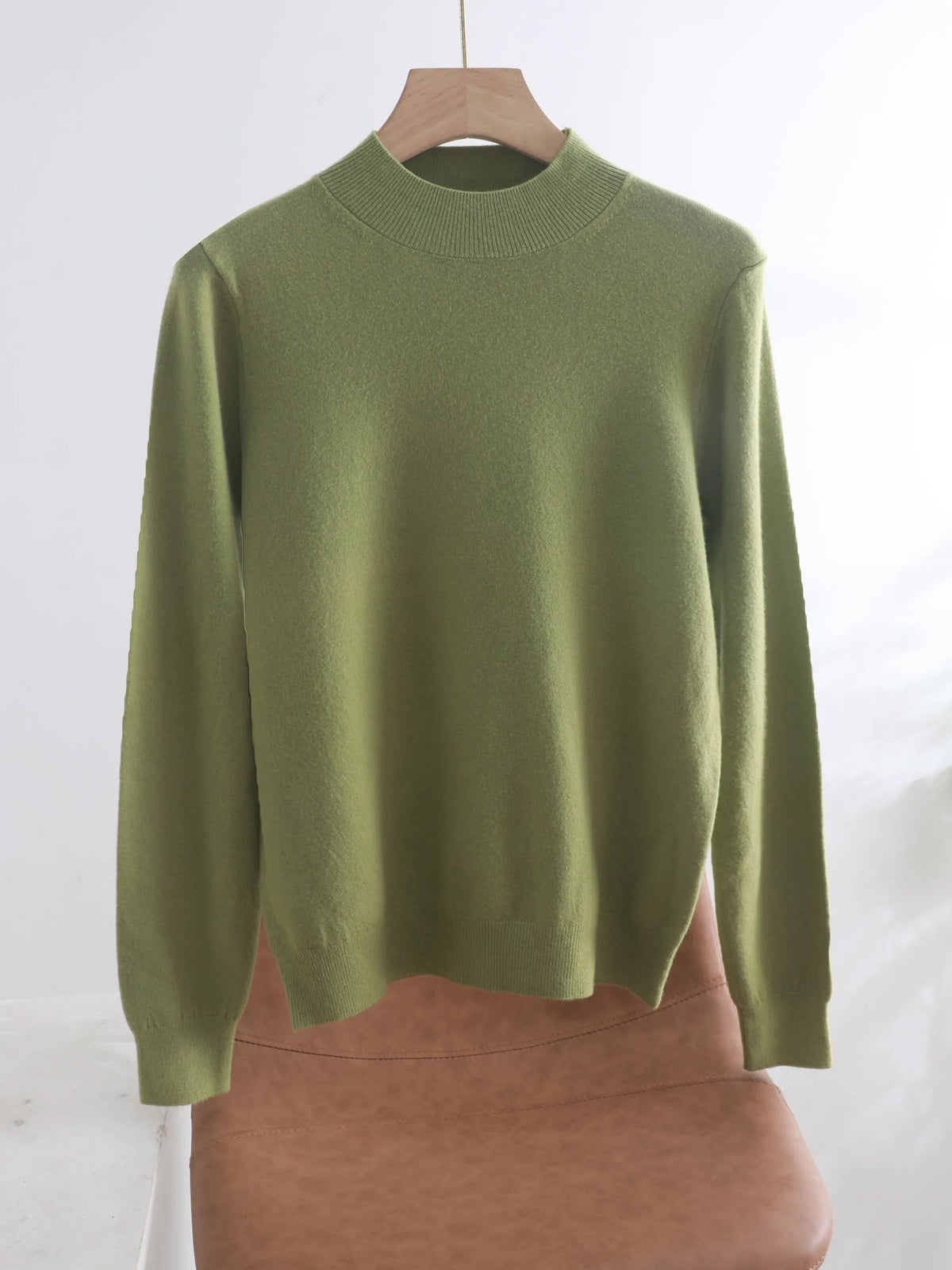 Pull Femme Demi-Col – Maille Douce Élégante