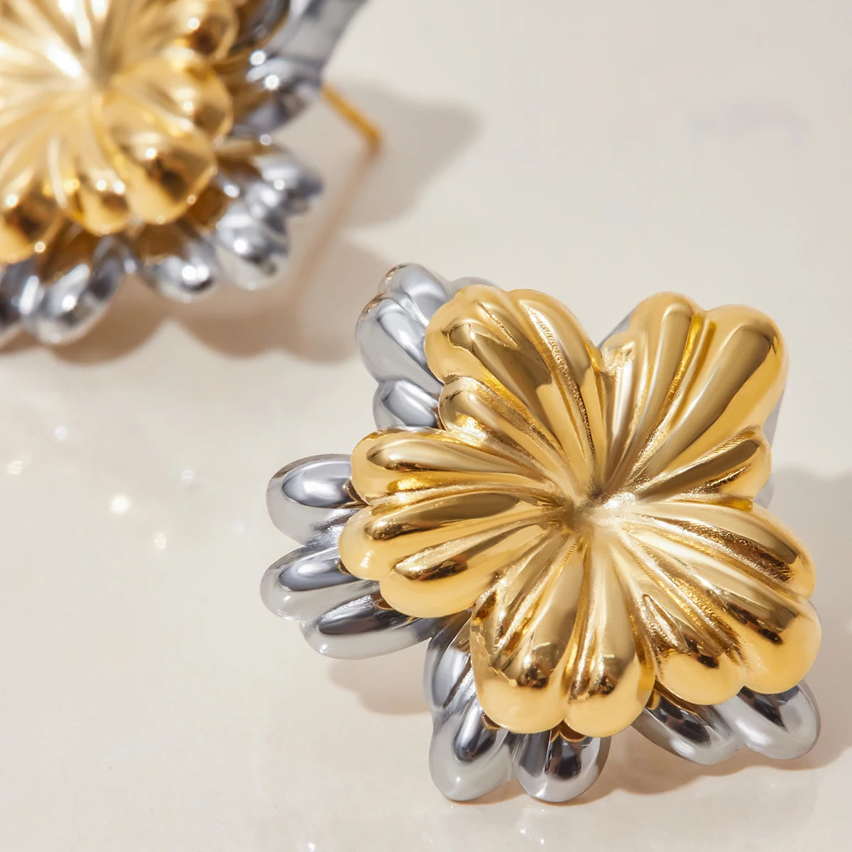 Boucles d'Oreilles Minimalistes Plaquées Or 18K