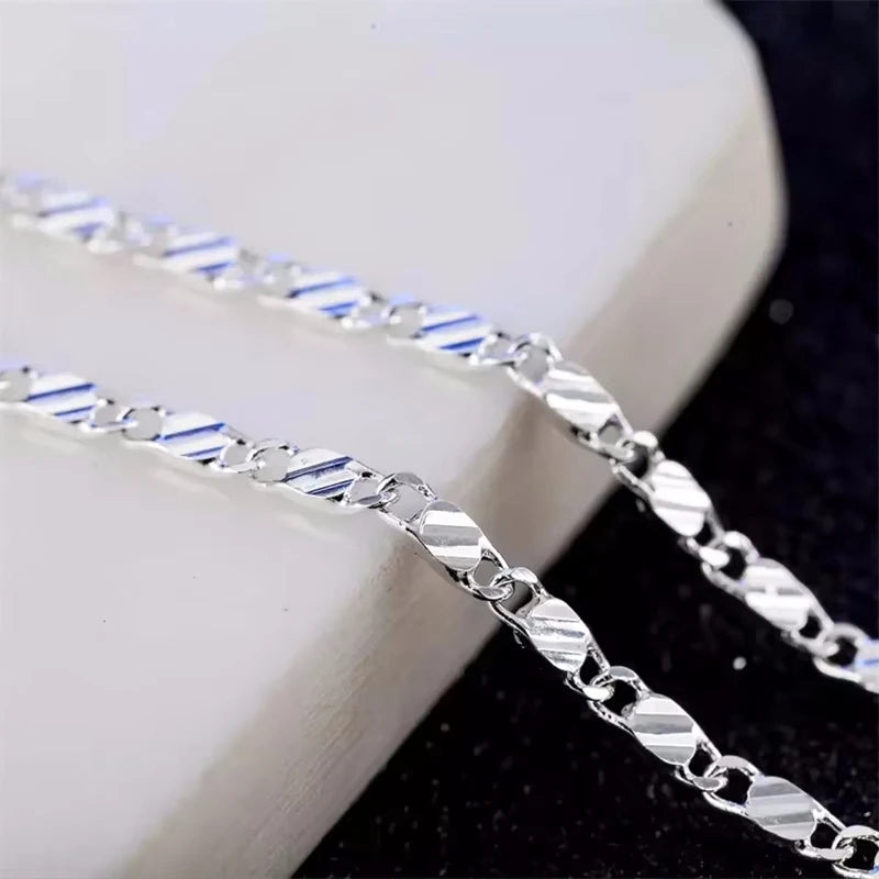 Collier Doré Style Élégant