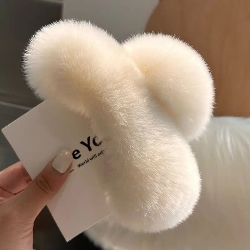 Pince à Cheveux en Peluche Douce